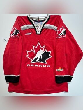 Bauer Team Canada Hockey Jersey men’s large